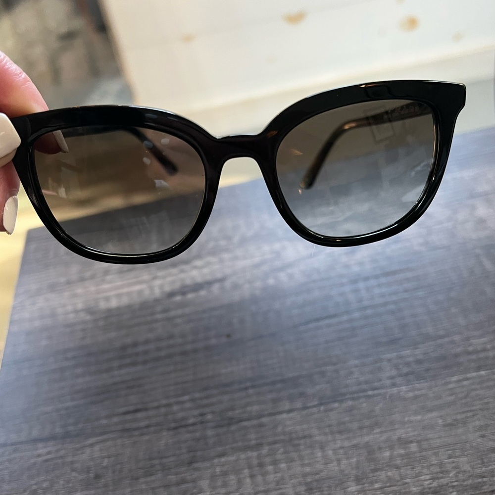 Women’s Prada Sunglasses - Picture 3 of 7